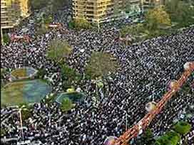 Kırgızlar, Amerikan Üssüne Karşı