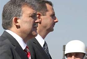 Gül, Esad'la Lübnan'ı Konuştu