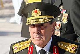 Büyükanıt"ı, büyük bir komutan zannederdim!