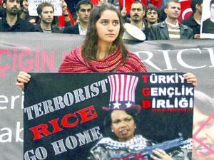 Protestolar Çığ Gibi