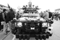 Şoförsüz Robot Savaş Araçları Yarıştı