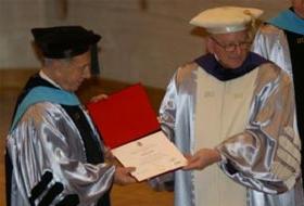 Bilkent, Peres'e Doktora Verdi, O da Döktürdü