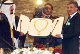 Kral'a Verilen Madalyanın Gerekçesi