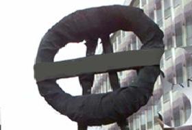 AKP'ye Siyah Çelenk