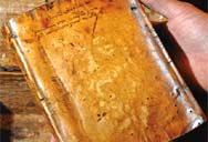 Papazın Derisinden Yapılan Kitap