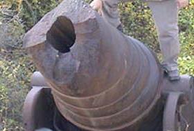 Bakanı 200 Yıllık Topla Karşıladılar: 2 Ölü