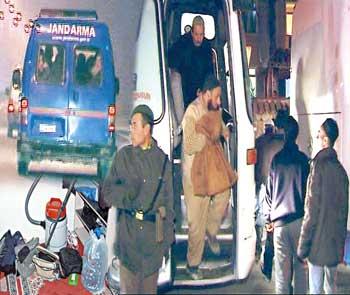 "Jandarma Tacizinden Bıktık!"