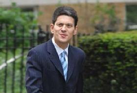 İngiltere Geri Adım Attı