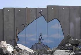 Utanç Duvarına Grafitti (FOTO)