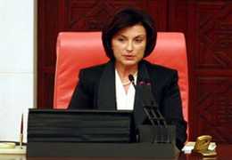 CHP'de Güldal Mumcu genel Başkan Adayı Oluyor