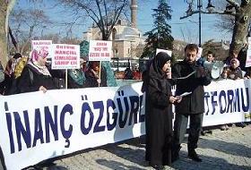 İnsan, Haklarıyla İnsandır (FOTO)