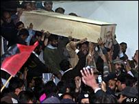 Butto Bugün Toprağa Veriliyor