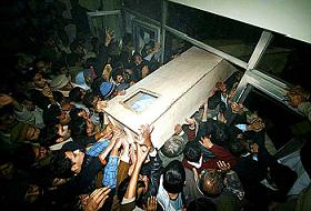 "Otopsi İçin Butto'nun Mezarı Açılsın"